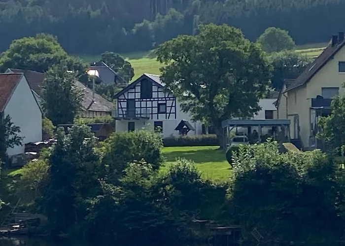 Exklusive, Kernsanierte Ferienwohnung Am Rursee